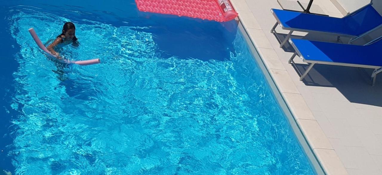 Villa Bianca - Apartment With Private Pool Privlaka  Εξωτερικό φωτογραφία